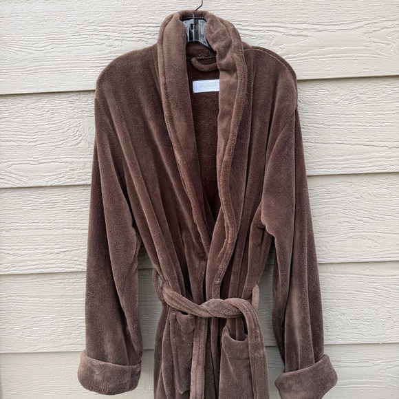 Restoration Hardware Plush Robe Unisex LG Brown Belted Fleece Soft Pockets Cozy - Picture 5 of 9